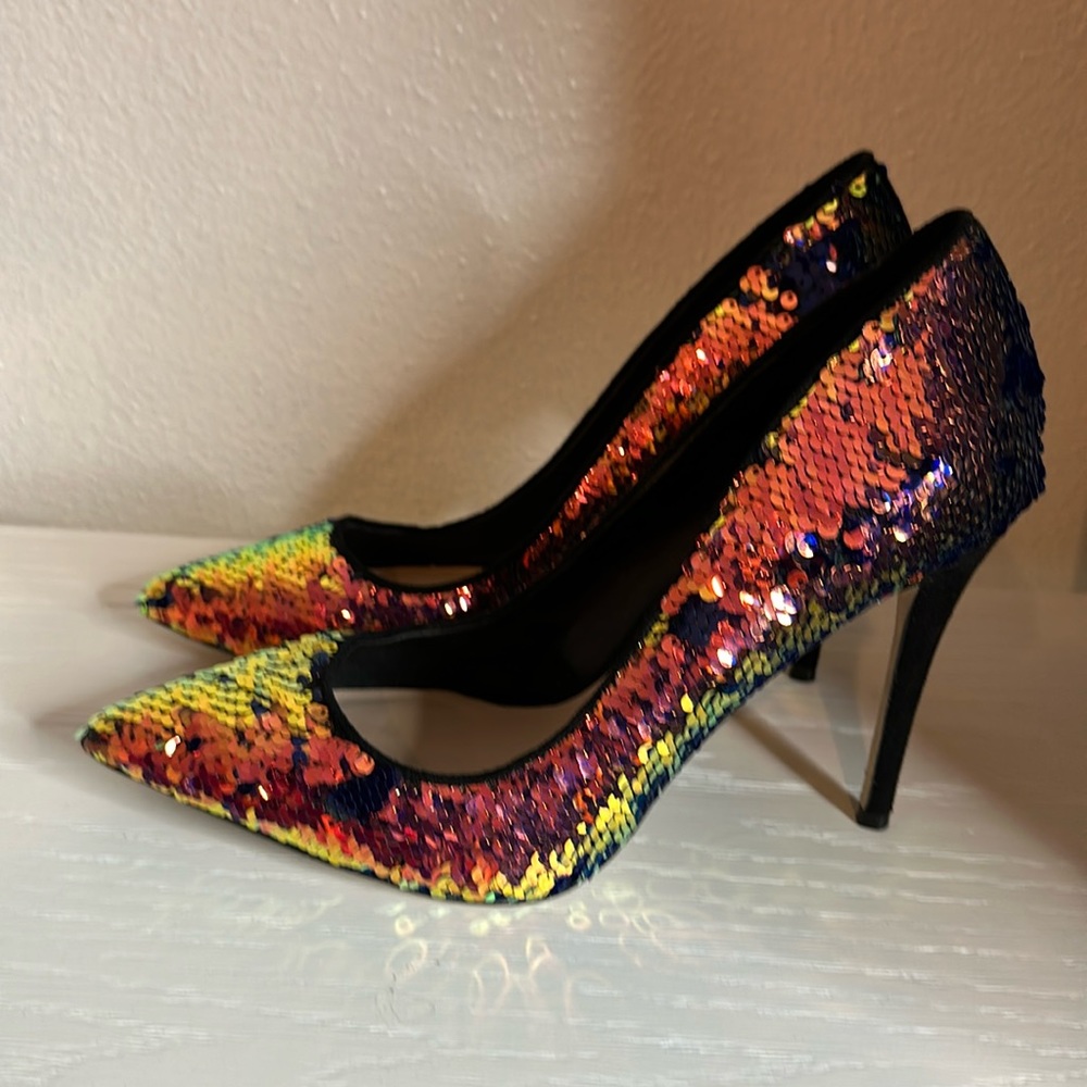Size 9 Aldo sequin heels